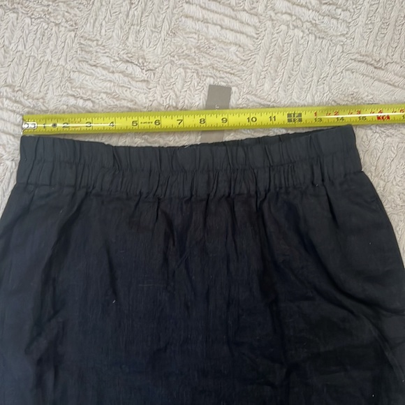 J. Crew Pull-on linen skirt with pockets fully lined NWT Size Small
Style AO792 - Picture 11 of 14